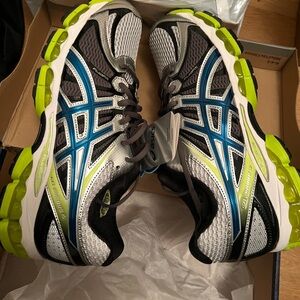 New Asics Gel-Nimbus 15 size 11.5 men